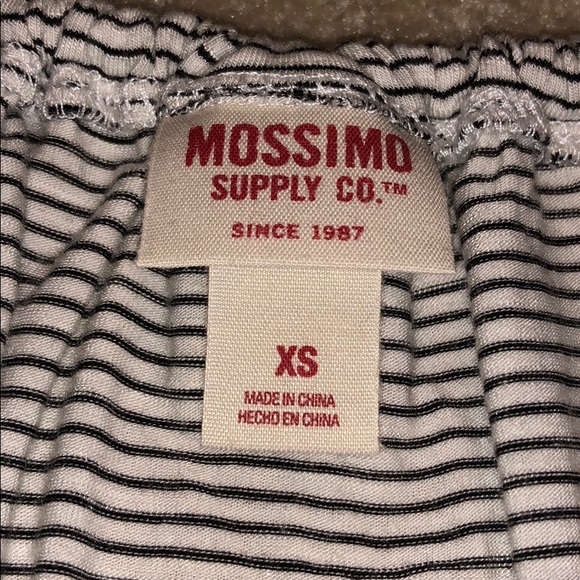 Mossimo Tanktop - Picture 2 of 2